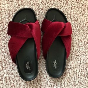 Urban Outfitters Women’s Slides/Slippers